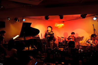 D700_10_12_11_025
